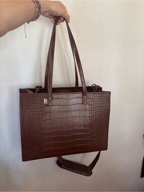 Beis Croc-Embossed Brown the Work Tote Bag in Maple Croc